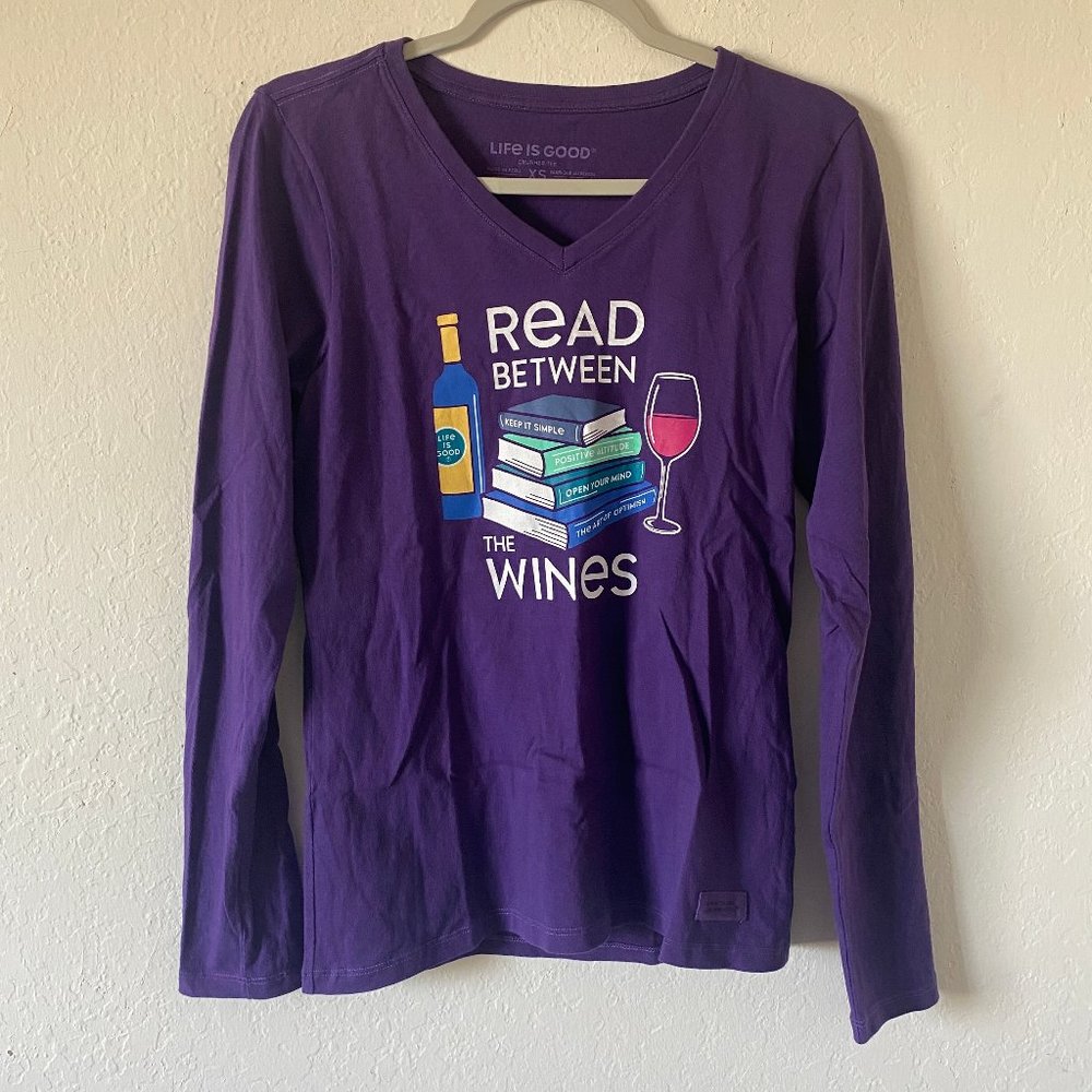 Life Is Good Womens Crusher Tee Size XS Read Between The Wines V Neck Shirt Top